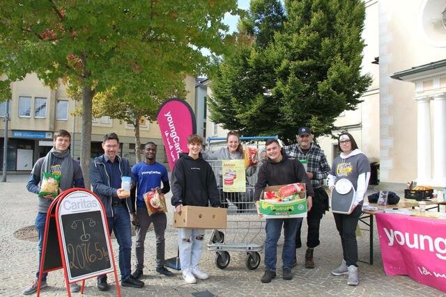 Die youngCaritas sammelt lang haltbare Lebensmittel und Hygieneartikel für Menschen in Not. Jeder Beitrag hilft! | Foto: youngCaritas
