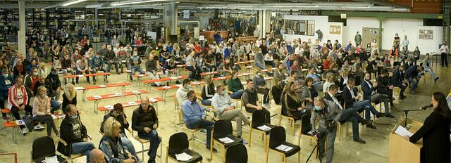 Die Betriebsversammlungen sollten Bewegung in die zähen KV-Verhandlungen bringen.

 | Foto: Walter Schindler