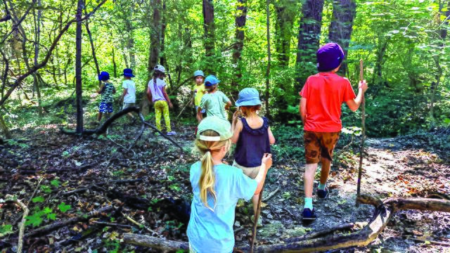 Kindergruppe Dideldum: Mitten im Grünen wird den Kleinen eine kreative und pädagogisch wertvolle Betreuung geboten, bei der die Eltern mitbestimmen.  | Foto: Dideldum