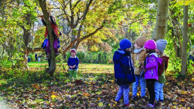 Kindergruppe Dideldum: Mitten im Grünen wird den Kleinen eine kreative und pädagogisch wertvolle Betreuung geboten, bei der die Eltern mitbestimmen.  | Foto: Dideldum