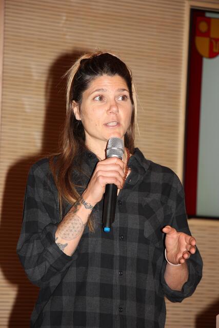 Eva Patscheider referierte zum Thema Nachhaltigkeit und betonte, dass jede und jeder seinen Teil beitragen kann. | Foto: Schwarz