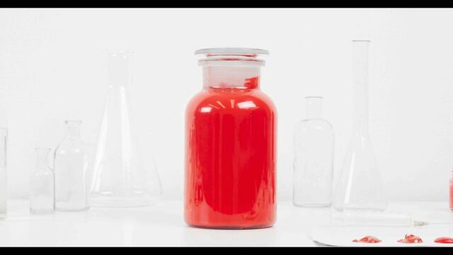 Dieser Glasbehälter enthält exklusives donhofer. Rot®. | Foto: donhofer.