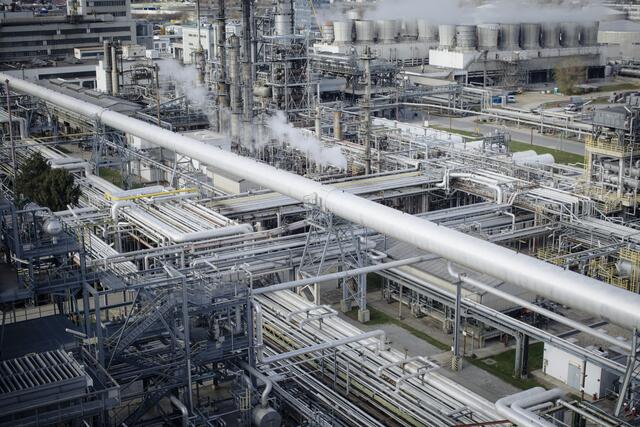 Während die hohen Energiepreise bei vielen Menschen in Österreich für Ratlosigkeit sorgen, fahren Energiekonzerne Milliarden an Übergewinnen ein.  | Foto: OMV Aktiengesellschaft