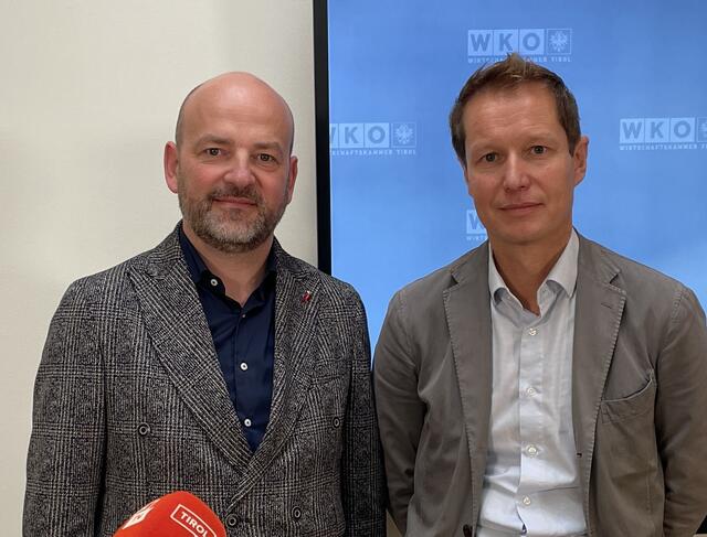 Düstere Prognosen:  Wolfgang Feucht, Gremialobmann des Tiroler Modehandels und Mitglied des Spartenpräsidiums und Dieter Unterberger, Obmann des Tiroler Handels | Foto: Krabichler