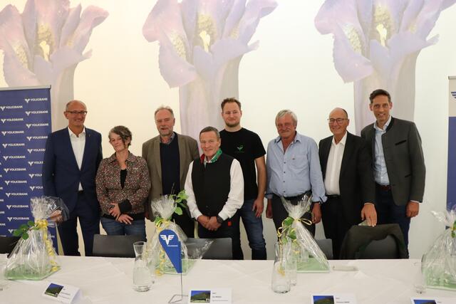 16. Galtürer Almbegegnung: Anton Mattle, Gudrun Pechtl, Markus Schermer, Hermann Huber, Stefan Gritsch, Heinz Gstir, Urs Niggli und Clemens Mair (v.l.). | Foto: Othmar Kolp