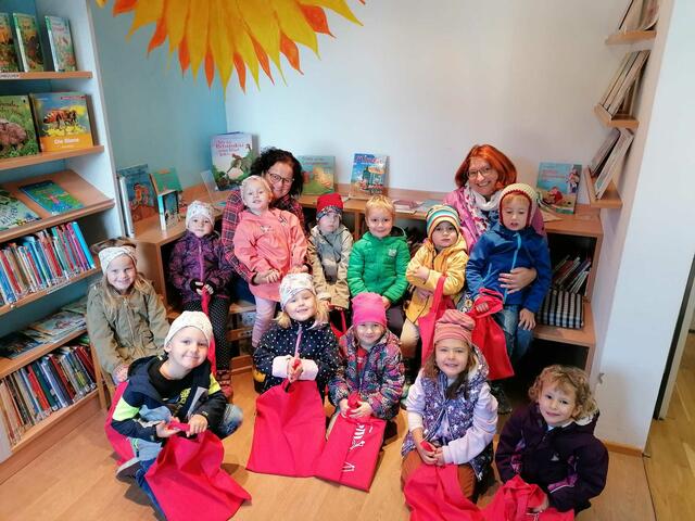 "Bücher-Projekt": Kindergarten und Bücherei rücken enger zusammen