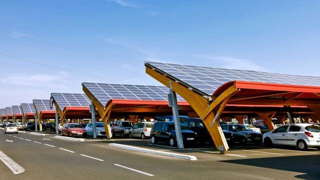 Beschattung reduziert die Temperatur aber das schlechte Albedo von dunklen PV Zellen erzeugt  städtischen Hitzeinseln  | Foto: Internet
