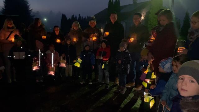 "Ich gehe mit meiner Laterne": Laternenfest im Kindergarten Wallendorf