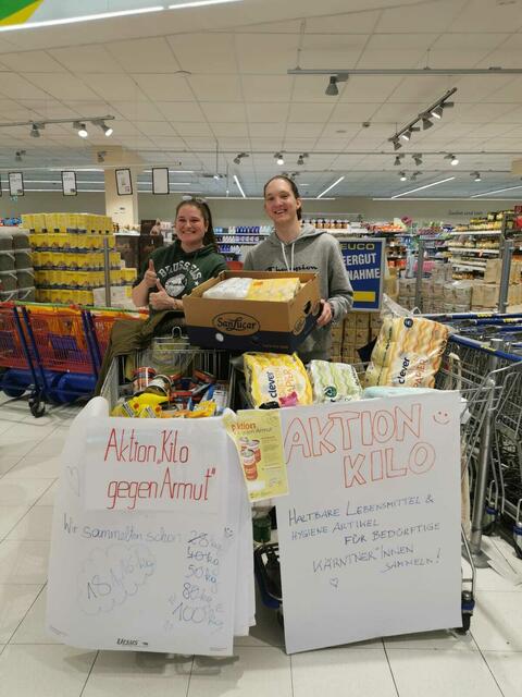 Monika Loibnegger und Florian Bachmann sammelten in Wolfsberg für die Aktion. | Foto: Caritas Kärnten