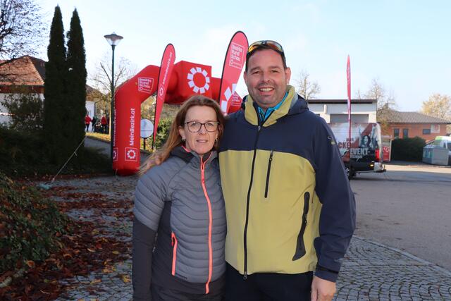 Enzenkirchens Bürgermeister Christian Gmundner mit Gattin. | Foto: Ebner