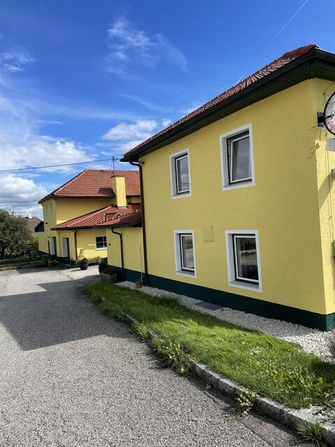 "Gasthaus zur Hochstraß" in Ried in der Riedmark. Vor einigen Monaten sperrte das "Conrads" hier zu. Nun sollen Flüchtlinge einziehen. | Foto: BezirksRundSchau Perg