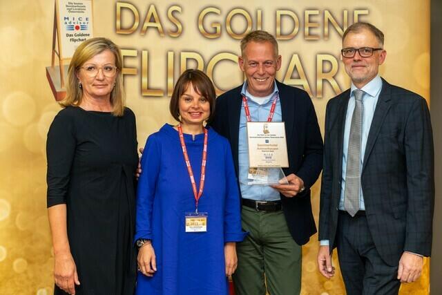 Von links nach rechts: Elfi Schenkel (Tagen in Österreich), Maria Ammerhauser, Raimund Schörghuber (Seminarhotel Ammerhauser) und Thomas Wolfsegger (Tagen in Österreich). | Foto: Tagen in Österreich