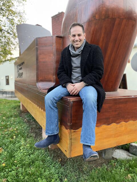 Raphael Sas will sein neues Album am Gipfel des Roten Bergs präsentieren. | Foto: Kautzky