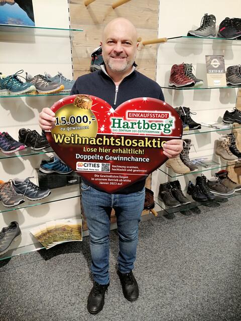 Einkaufsstadt Hartberg Obmann Dietmar Peinsipp lädt zum Weihnachtseinkauf in Hartberg herzlich ein.    | Foto: KK