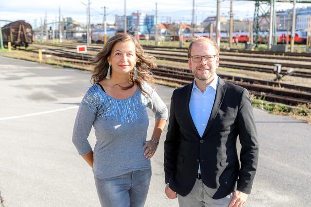 Das Grätzl zeichnet sich vor allem durch eines aus: eine Betonwüste. Diese soll laut Sima und Baurecht nun bald aufgebrochen werden. | Foto: BV15