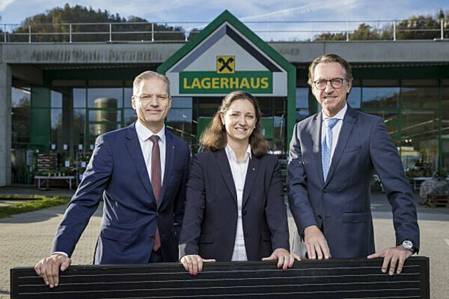Unterwegs in eine "grüne" Zukunft: Andreas Derndorfer, Geschäftsleiter im RVS, RVS-Geschäftsleiterin Anna Doblhofer-Bachleitner, Salzburg AG CEO Leonhard Schitter | Foto: RVS