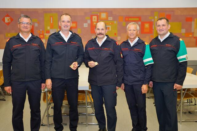 Große Freude über die erhaltenen Bewerterspangen bei der Feuerwehr. | Foto: LFV  Franz Fink