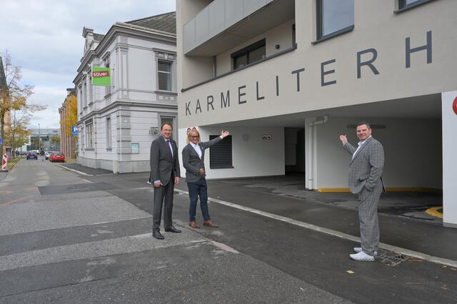Bürgermeister Matthias Stadler sowie Andreas Fitsch von GOLDBECK Parking als auch Reinhold Jaretz von BARI freuen sich über das zusätzliche Stellplatzangebot direkt im St. Pöltner Stadtzentrum. | Foto: Vorlaufer