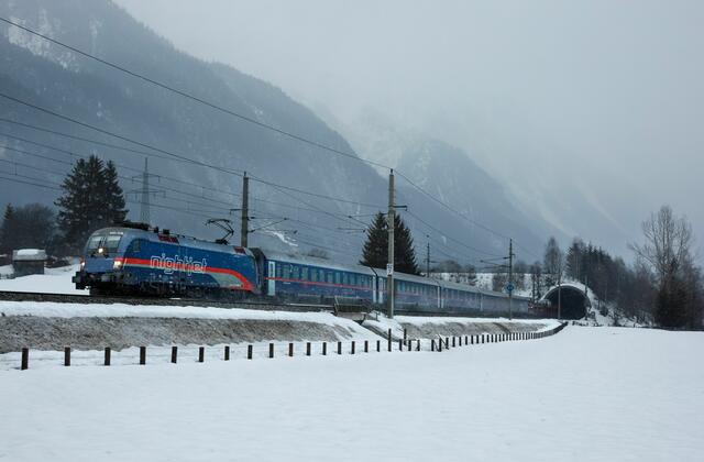 Im Nightjet geht's bequem zum Skifahren in die Berge. | Foto: ÖBB