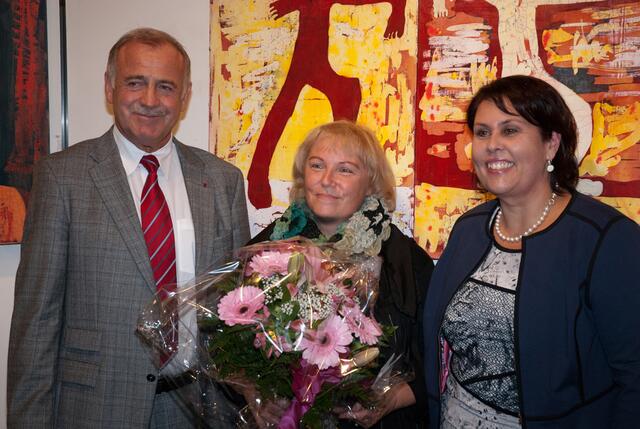 Foyer Ausstellung Leoben 2014,  „Faces“ Gesichter erzählen Geschichten (v.l. Maximilian Jäger, ARTomitsch und Susanne Leitner) | Foto: ART