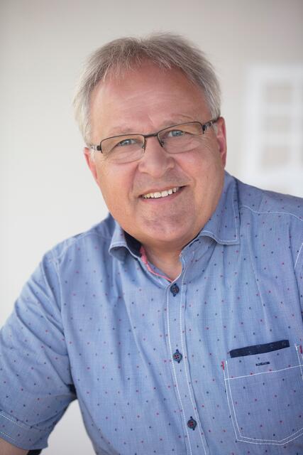 Nationalrat Hermann Gahr, Bauernvertreter aus Terfens, informiert über die Ausschüttung von Steuergeld in der Region.  | Foto: privat