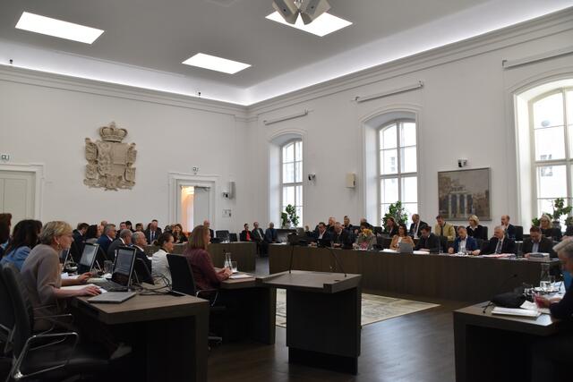 Der Antrag der NEOS wurde einstimmig vom Landtag akzeptiert. | Foto: Philip Steiner
