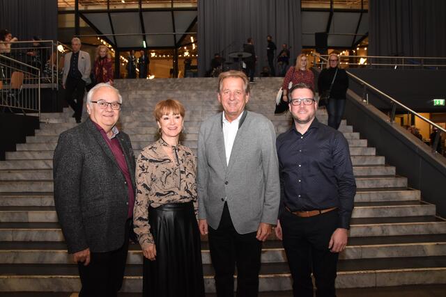 Otto Liest (ehem. Funktionär), Martina Nowara (Funktionärin), Arbeiterkammerpräsident Erwin Zangerl mit Vizepräsident Klaus Rainer | Foto: Kendlbacher