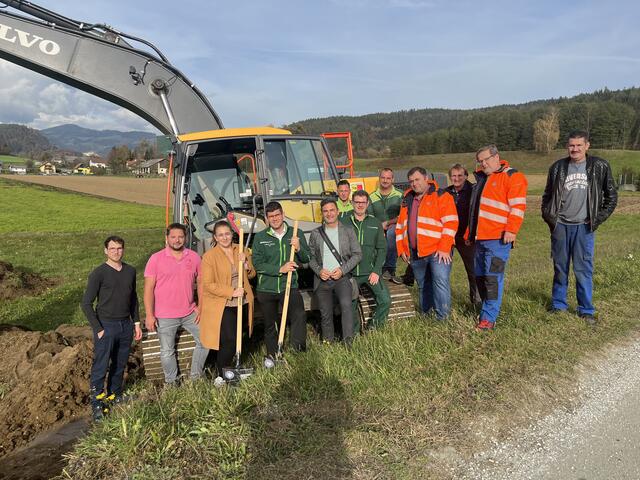 Der Spatenstich wurde unter anderem mit Landesrat Martin Gruber, Bürgermeister Markus Lakounigg und den Stadträten Stefan Riepl und Elisabeth Kollitsch durchgeführt | Foto: Büro LR Gruber/Posch 