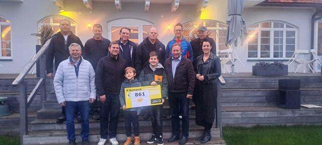 861 Euro kamen bei der Spendenaktion am 11. November am Hannersberg zusammen. | Foto: Erich Werderits