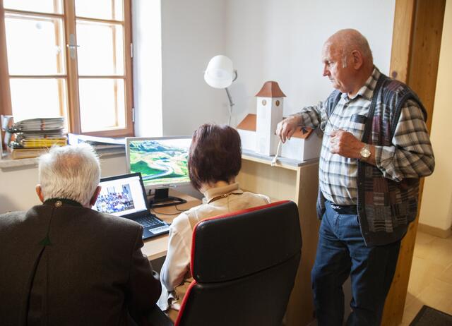 Das Topothekenteam sichert Fotos und Dokumente, recherchiert, bereitet auf und macht der Öffentlichkeit Informationen zugänglich. | Foto: Regina Courtier