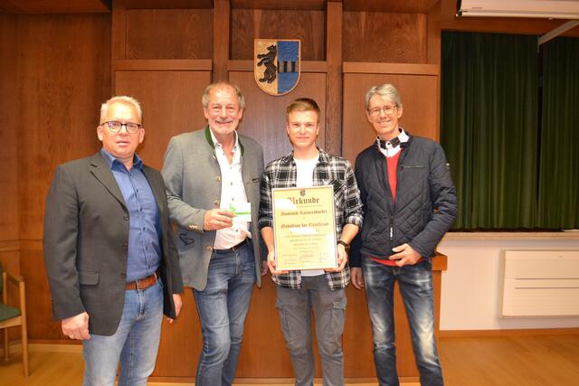 Erhard Leperneg, Johann Schweigler, Dominik Kainersdorfer und Josef Schweigler (v.l.) | Foto: Marktgemeinde Mettersdorf