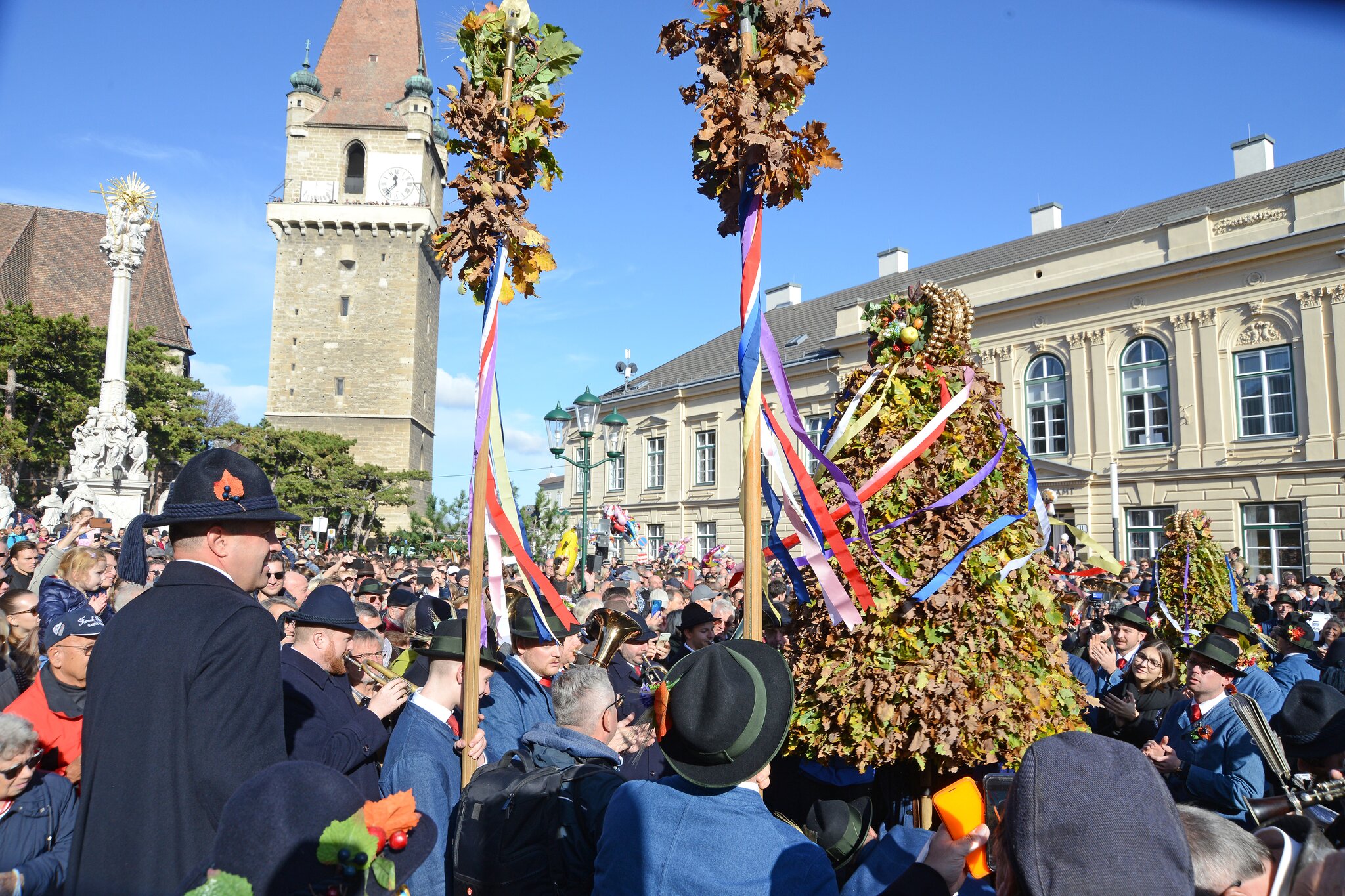 rückblick auf 600. hiataeinzug in perchtoldsdorf 600. Hiataeinzug in