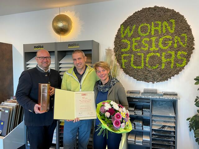 WK-Obmann Markus Fuchs gratuliert Planungscoaches Andreas und Franziska Fuchs | Foto: Friedrich Oelschlägel