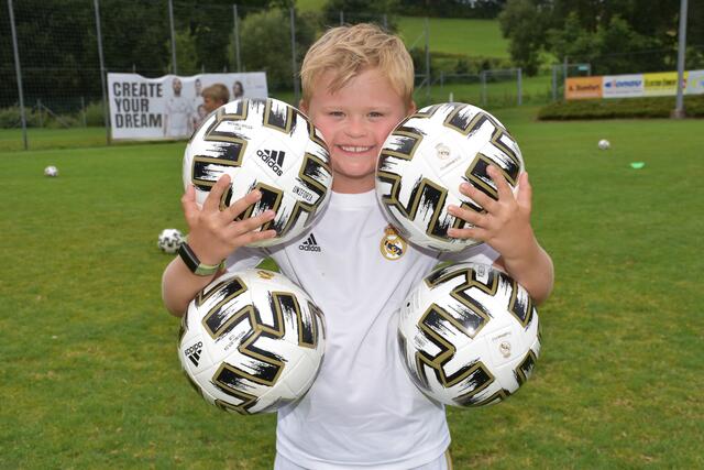 Real Madrid Fußballschule war schon zweimal Gast in Pabneukirchen. Die Real Madrid Fußballschule kommt vom 21. bis 25. August 2023 zum dritten Mal nach Pabneukirchen. | Foto: Robert Zinterhof