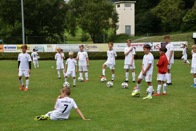 Real Madrid Fußballschule war schon zweimal Gast in Pabneukirchen. Die Real Madrid Fußballschule kommt vom 21. bis 25. August 2023 zum dritten Mal nach Pabneukirchen. | Foto: Robert Zinterhof