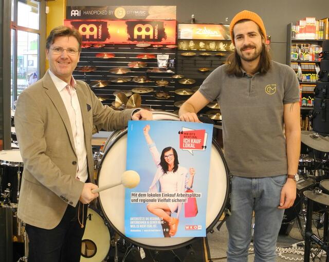 Das Kremser Musikgeschäft City Music unterstützt den #ichkauflokal-Aktionstag | Foto: WK Krems