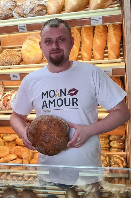 Bäckermeister Michael Mayr aus Enzenkirchen absolvierte den ersten Kurs zum Brotsommelier, der in Österreich je angeboten wurde.  | Foto: Mayr, Österreichische Lebensmittelakademie