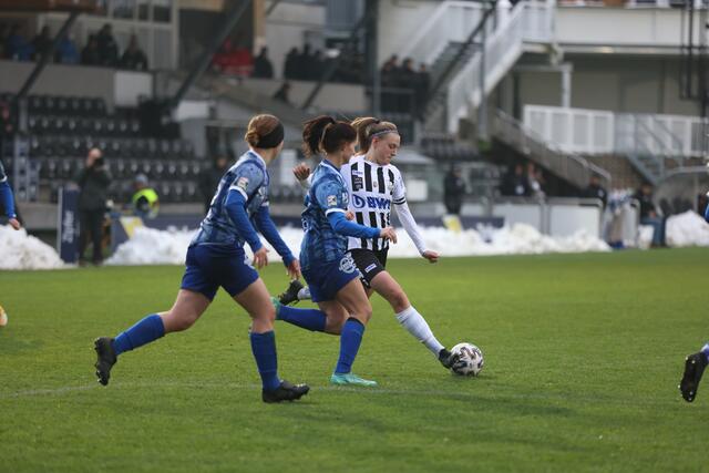 Katharina Mayr und die LASK-Frauen mussten sich dem Stadtrivalen in einem spannenden Cup-Derby mit 1:2 geschlagen geben. | Foto: Reischl