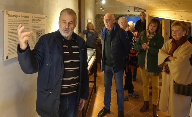 Die Führung im Burgmuseum Deutschlandsberg beinhaltete auch die Glausaustellung. | Foto: Viana Styria Weststeiermark