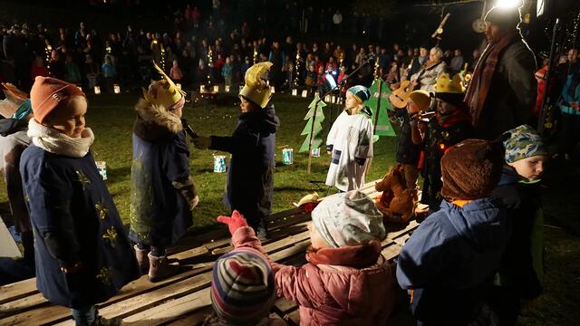Dem Heiligen Martin zu Ehren fand in Mixnitz das Laternenfest statt. | Foto: KK