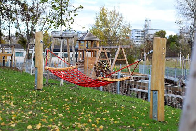Vom Spielplatz bis zu Hängematten: Im neuen "Zentralen Bereich - Nord" wird in der Freien Mitte so einiges geboten.  | Foto: PID/Martin Votava