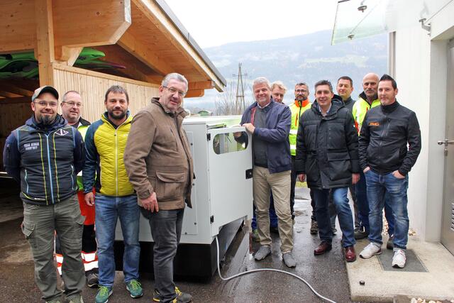 Besichtigung der Notstromanlage beim Pumpwerk Aichforst mit Bürgermeister Gerhard Köfer und Referent Christoph Staudacher | Foto: Stadt Spittal