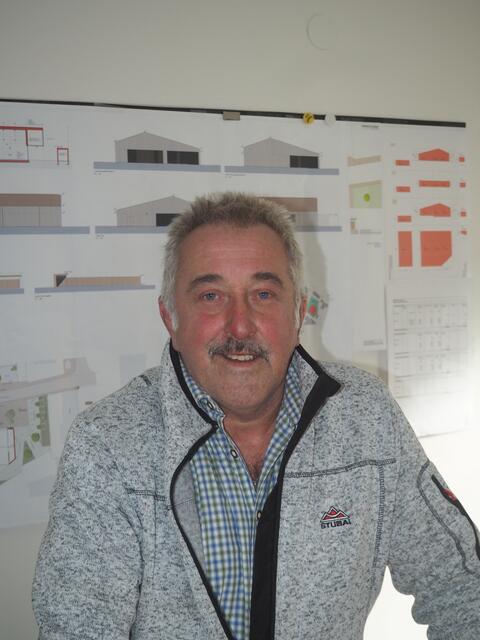Bgm. Karl Heinz Weirather freut sich dass Forchach als Wohnortgemeinde an Beliebtheit gewinnt. | Foto: Reichel