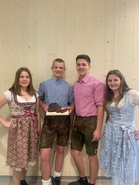 Die Schüler laden zum Tag der offenen Tür und zum Verkaufstag am 8. Dezember ein. | Foto: 3. Klassen