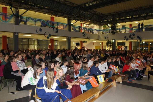 Die Aula im Bundesschulzentrum war gefüllt. | Foto: Löschnig