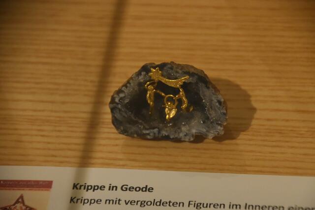 Krippe in einer Geode