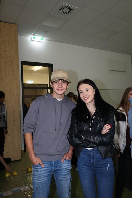 ehemalige Schüler der MS Neudörfl | Foto: Isabella Florian