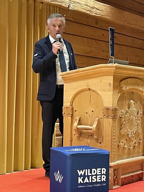 Obmann Hans Adelsberger bei seinem Bericht. | Foto: Kogler