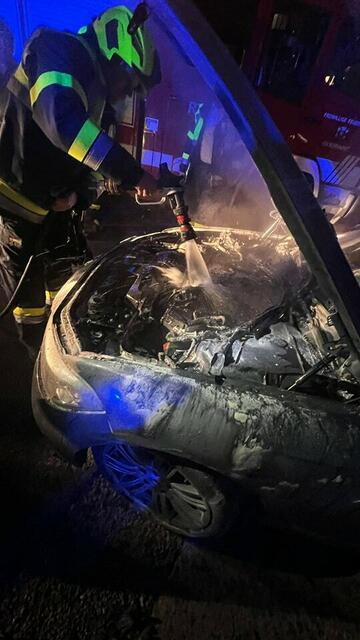 Die Freiwillige Feuerwehr Völkermarkt führte die Nachlöscharbeiten durch | Foto: FF Völkermarkt