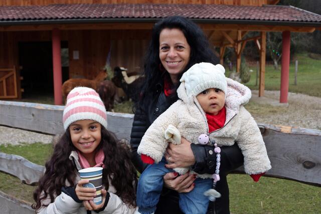 V.l.: Delina, Kerstin und die 11 Monate junge Helen Worku